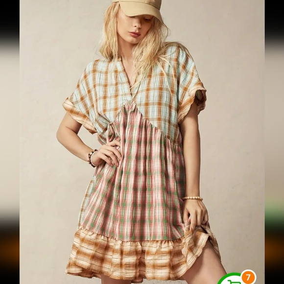 Awesome mixed plaid above knee dress or tunic with Vneck and cap sleeves.  SizeL - Picture 1 of 9